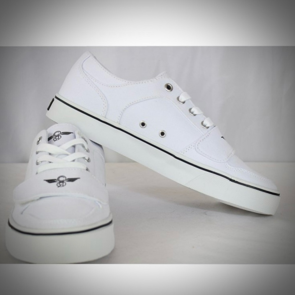 New in Box- Creative Recreation Men's Cesario Hi XXI Lo Sneaker size 11